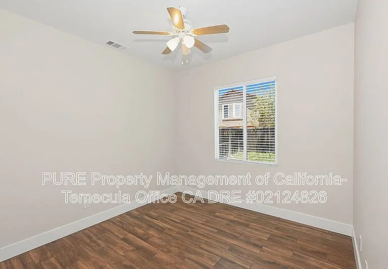 29754 Maxmillian Ave — Photo 11
