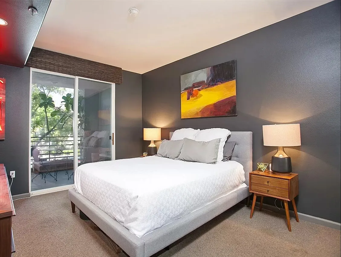 1 bed, 747 sqft, $2,695 — Photo 4