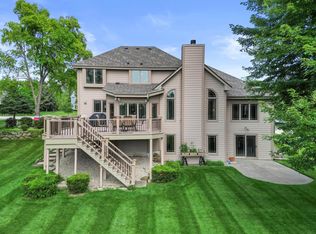 1531 Tallgrass Cir, Waukesha, WI 53188