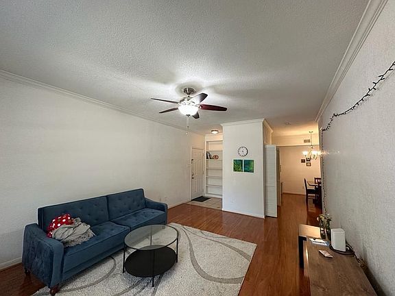 4th image of 2255 Braeswood Park Dr APT 303