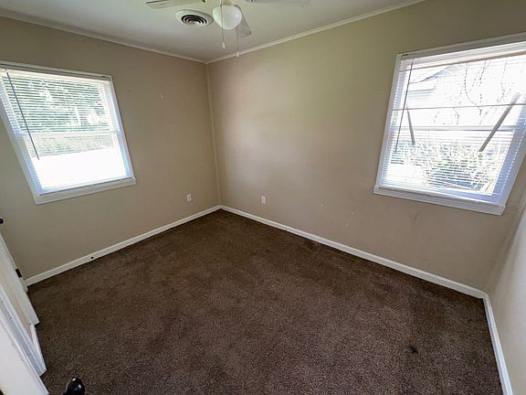 5th image of 3546 Carney St