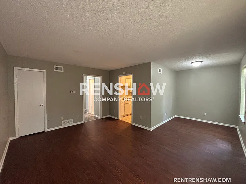 2 bed, 1.0 bath, 815 sqft, $895 — Photo 2