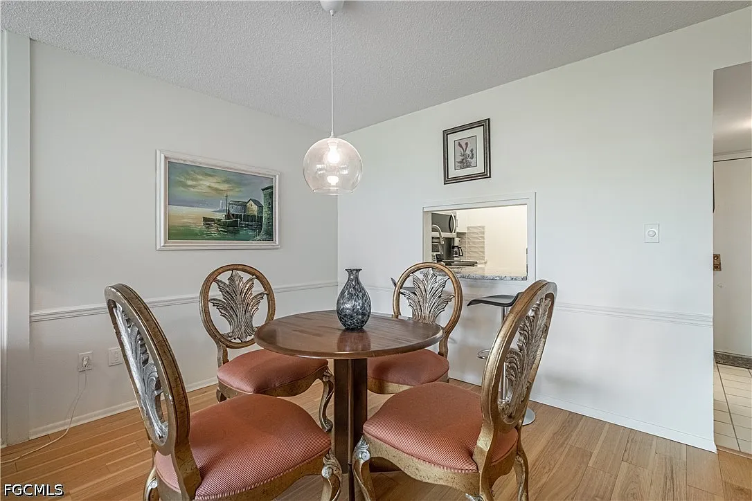1 bed, 1.5 bath, 792 sqft, $2,700 — Photo 3