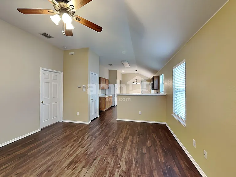 11809 Bobcat Dr — Photo 5