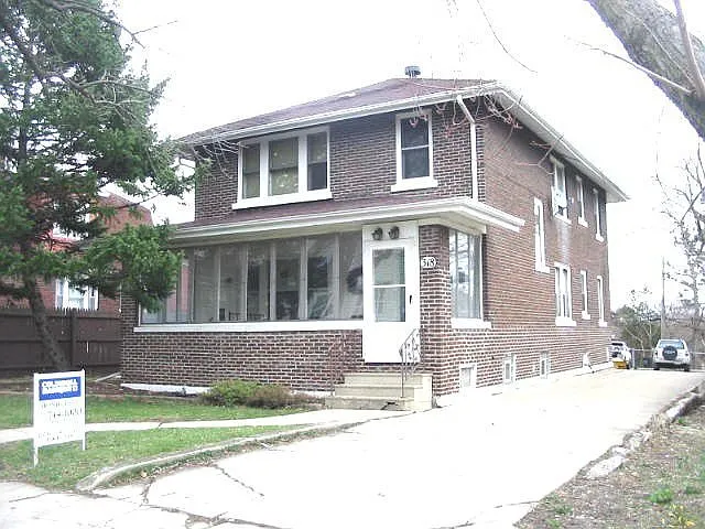 318 Dewey St photo 1