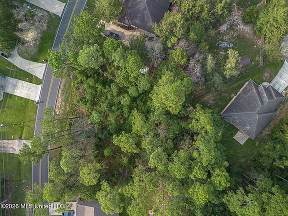 3rd image of 84130 Bayou Dr