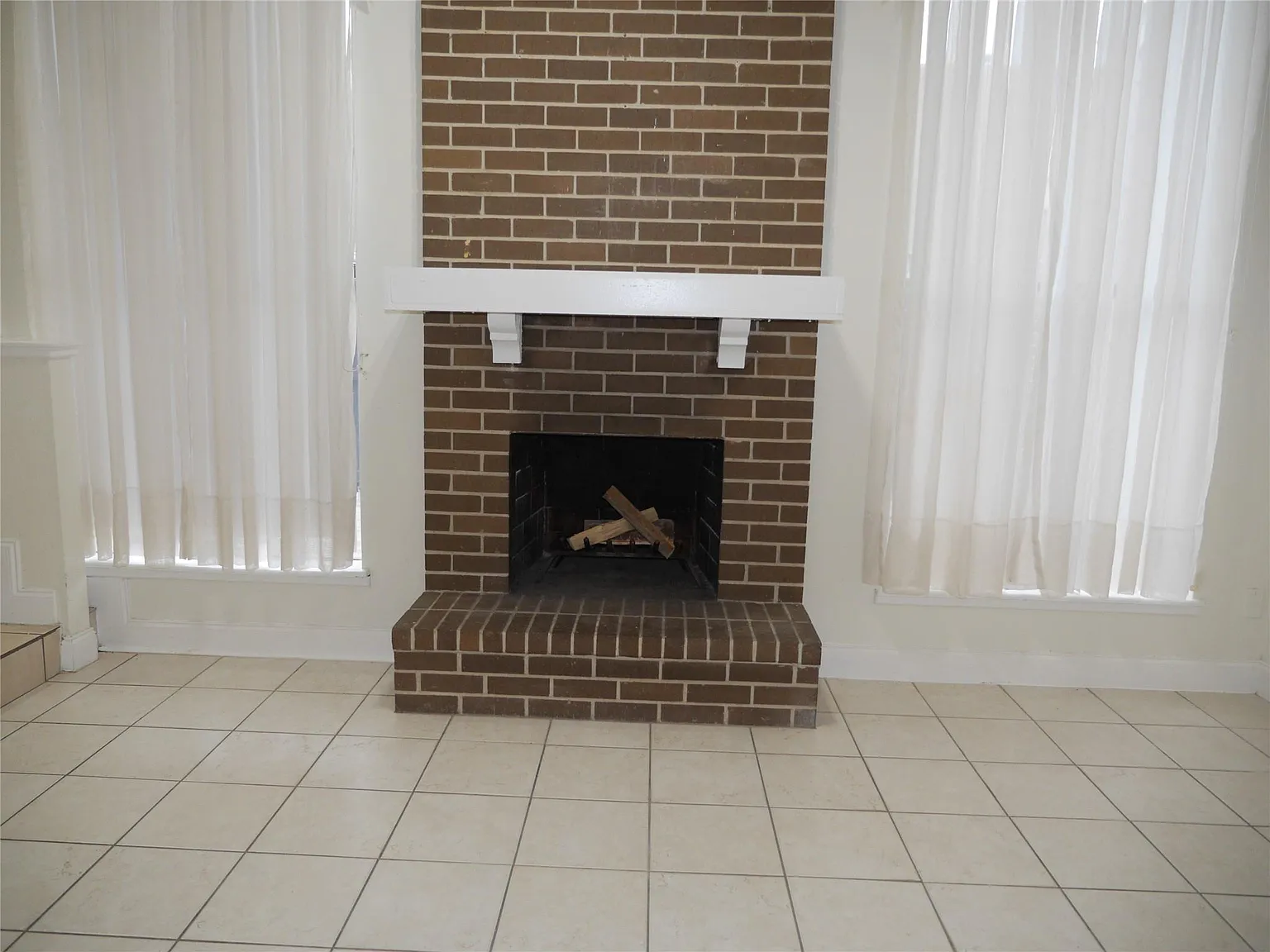 2 bed, 1.5 bath, 1254 sqft, $1,500 — Photo 4