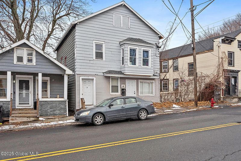 3rd image of 14 Oakwood Avenue