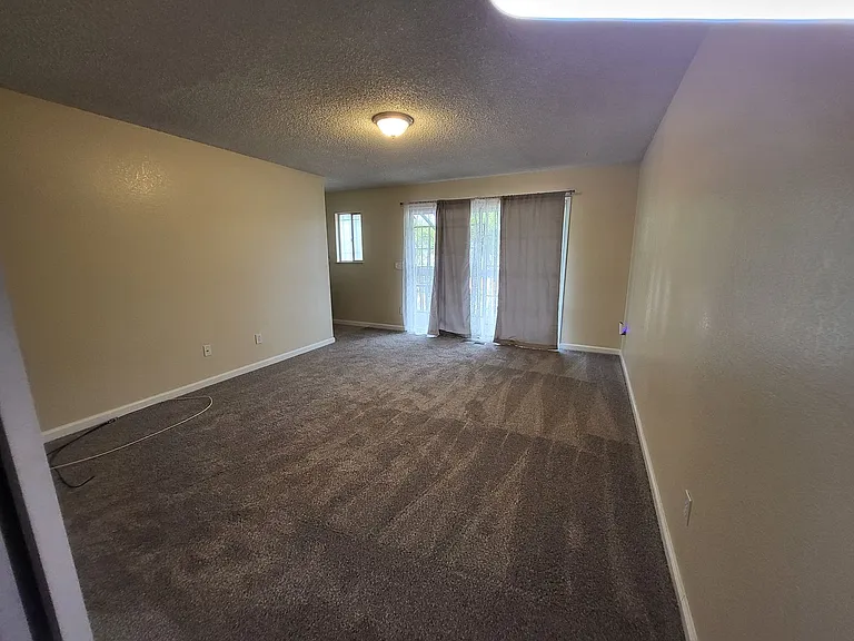 5215 Bayview Ave — Photo 11