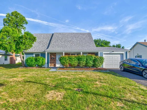 233 Evergreen Dr, Willingboro, NJ 08046