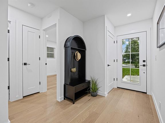 5th image of 6507 Pevensey Dr