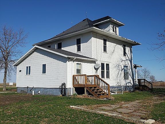 3rd image of 15527 330th Ave