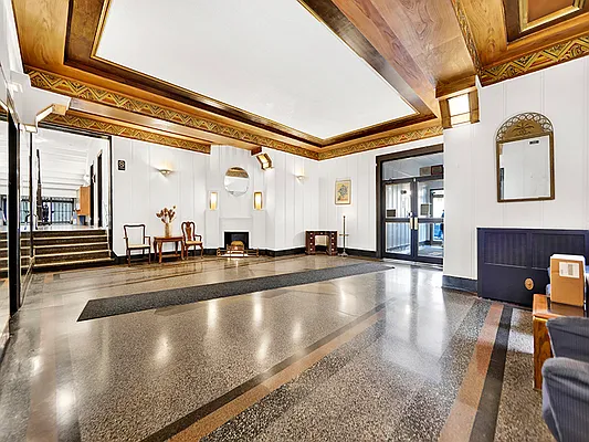 Sold by REMAX Elite | media 43