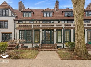 21 Ingram St, Forest Hills, NY
