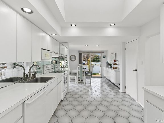 3rd image of 2459 Marie Court
