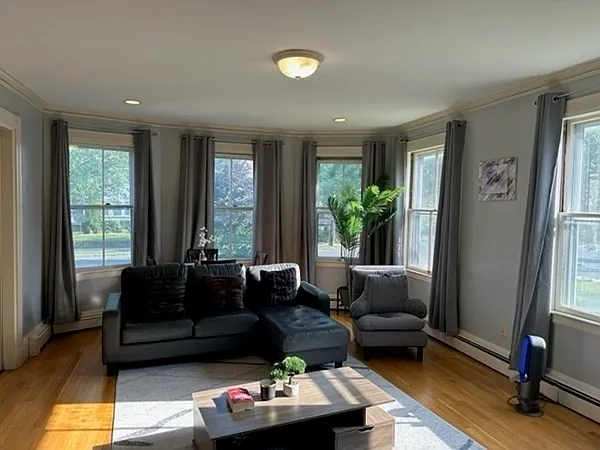 31 Auburn St #1 — Photo 4