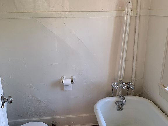 5th image of 1030 Wyoming Ave