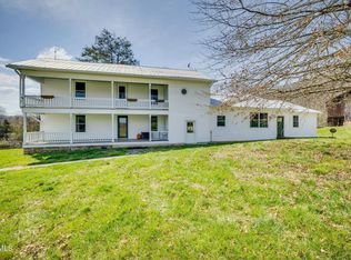 15687 Barnrock Rd, Mendota, VA 24270