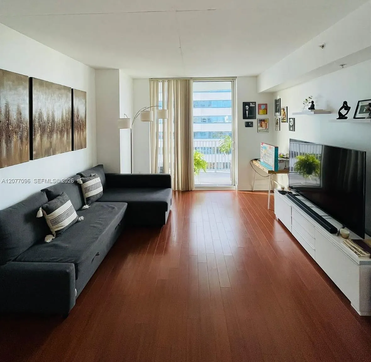 Midtown Lofts Condo — Photo 2