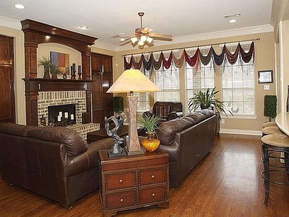 4th image of 3308 Carriage Ct