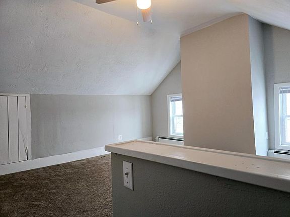 3rd image of 352 W Broad St