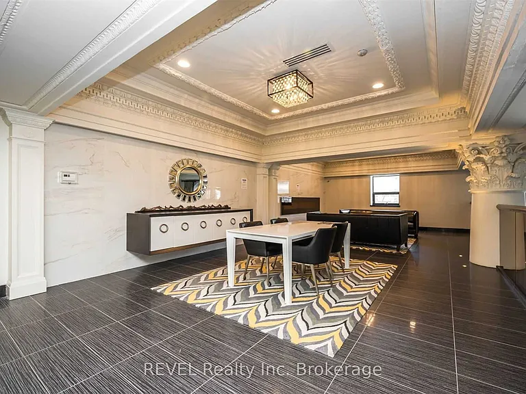 112 King St E #907 — Photo 29