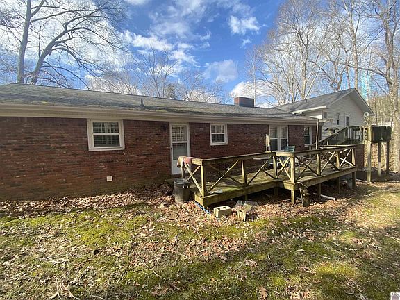 4th image of 772 Bay Ln