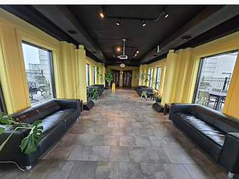 15 E Kirby St — Photo 3