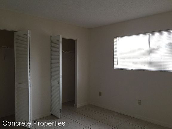 2nd image of 717 W Rosewood Ln