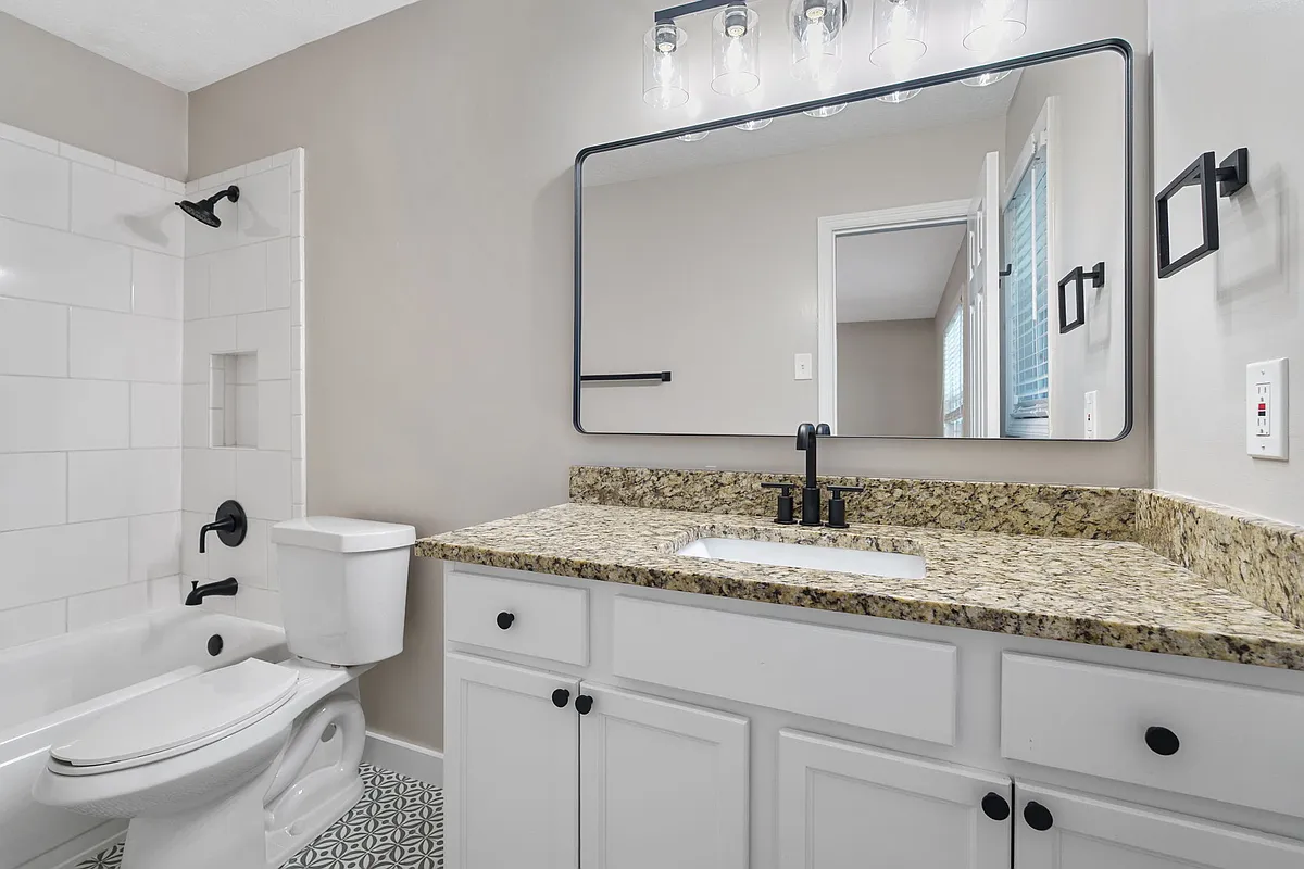 Photo 2 of 24 - 325B Winding River Dr NE #1 - Sandy Springs, GA Building Photo - 325B Winding River Dr NE #1