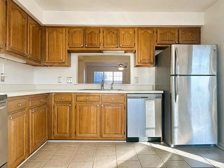1812 Abbotsbury Way #1 — Photo 8