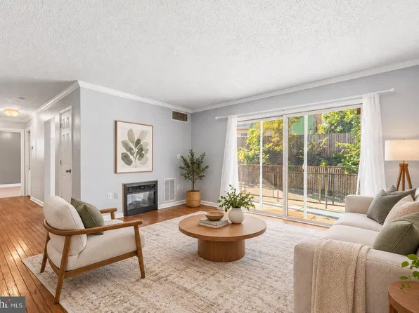2610 Wade Rd SE APT 205, Washington, DC 20020