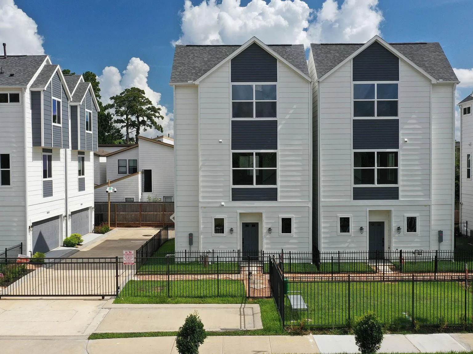 3 bed, 3.5 bath, 1780 sqft, $2,900 — Photo 4