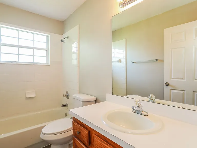3183 Olde Sutton Parke Dr — Photo 14