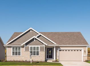 2038 Autumn Lake Pkwy, Madison, WI 53718