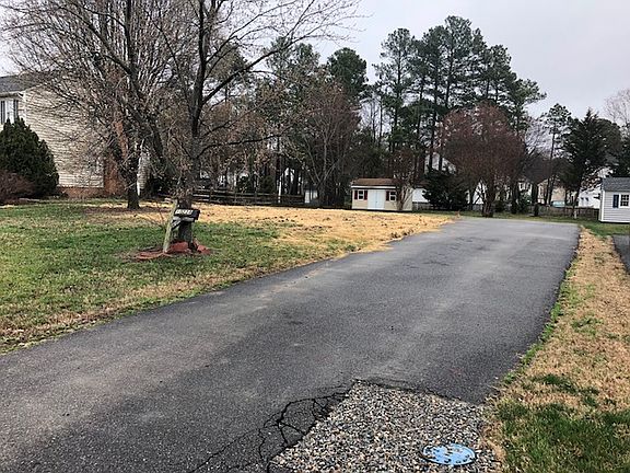 2nd image of 10228 Heritage Ln