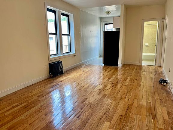 5th image of 57 Cooper St #6D