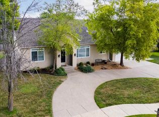 104 S Bentwood Dr, Rose Hill, KS 67133