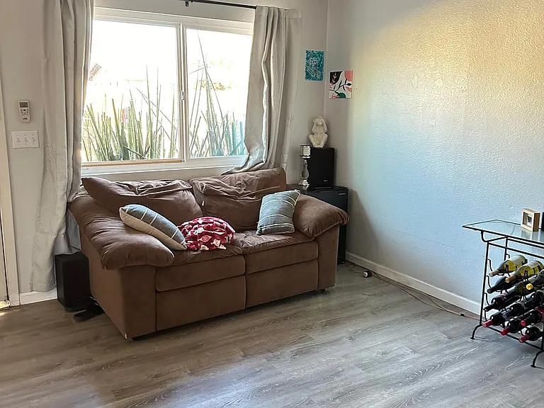 812 E Blacklidge Dr — Photo 18