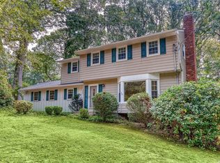 10 Shaker Hollow Rd, Setauket, NY 11733