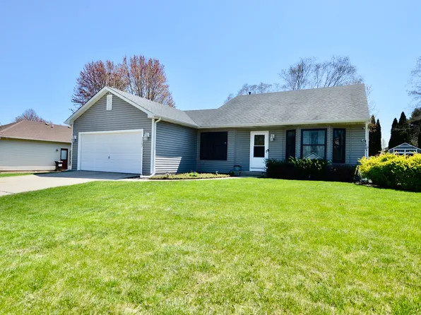 3707 Geneva Pl, McHenry, IL 60050