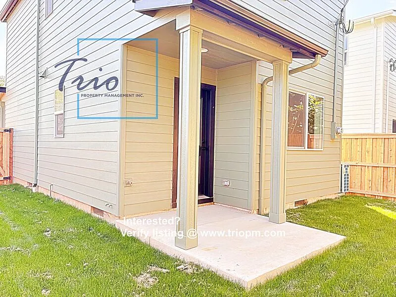 3 bed, 3.0 bath, $2,495 — Photo 4