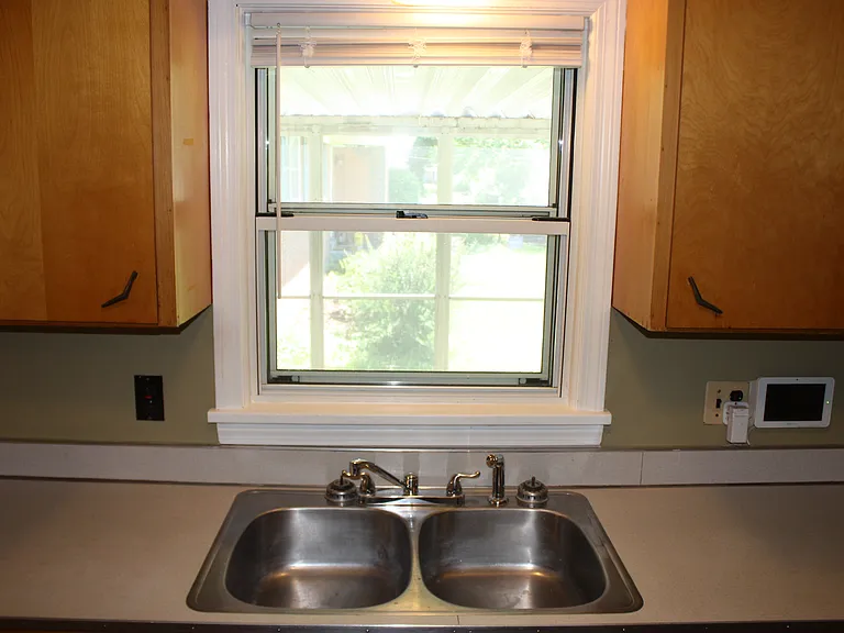 9300 Fern Creek Rd — Photo 6