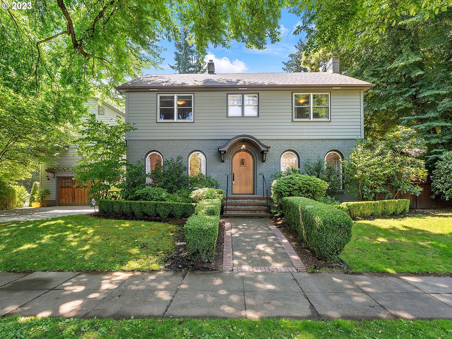 3150 SE Crystal Springs Blvd