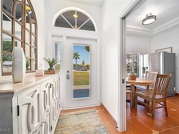 4th image of 8047 Glen Abbey Cir