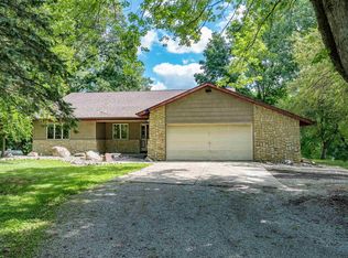 3224 McComb Woods Way, Huntertown, IN 46748