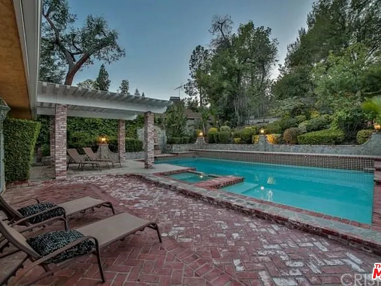 4949 Palomar Dr — Photo 12