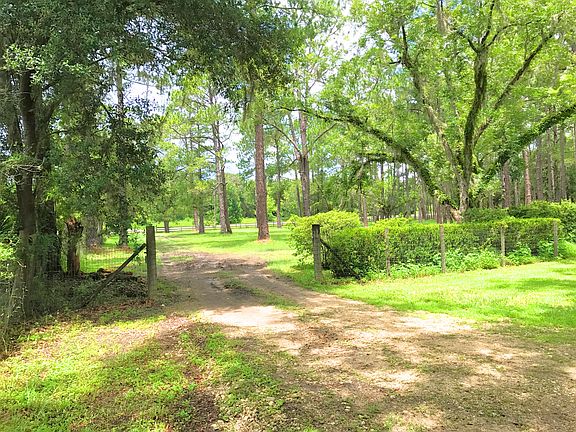 5th image of 2027 SE Us Highway 301