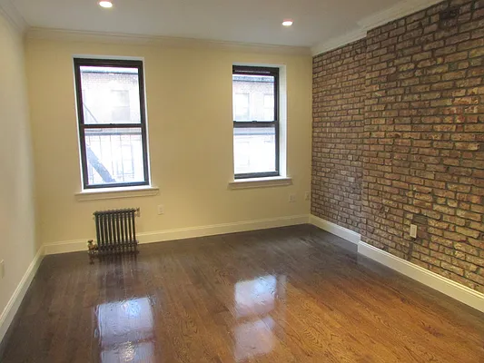 Rented by Compass | media 21