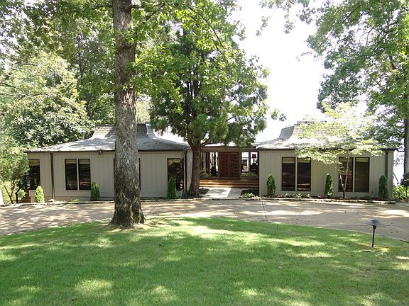 4th image of 600 River Cliff Ln